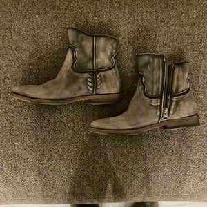 Baske California Gray/Black Distressed Handmade Leather Ankle Boot Sz 6